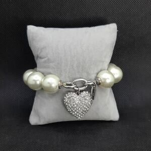 Chico's Chunky Faux Pearl Bracelet Large Crystal Pave Heart Charm Beaded Toggle